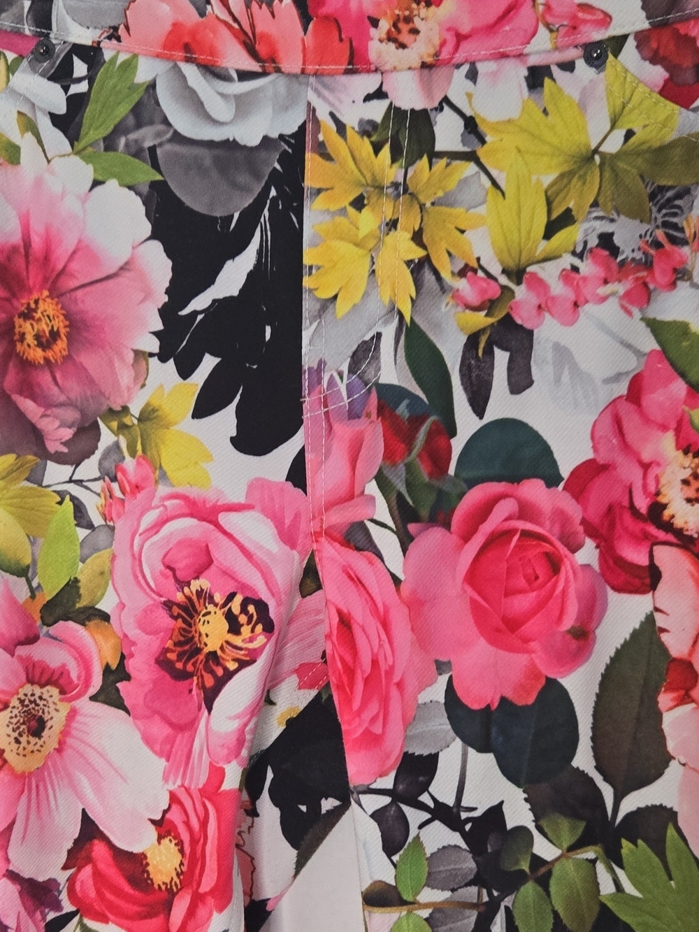 HUE Floral Leggings in Pink, Yellow and Black - Picture 2 of 6